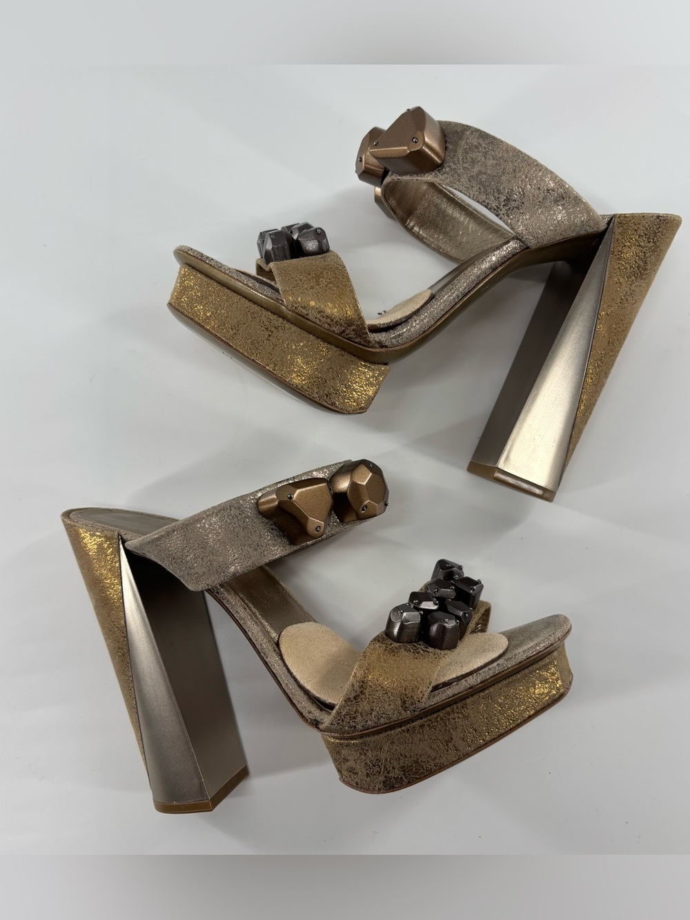 Donna Karan 2009 Spring Runway Collection heels 37 metallic archival designer